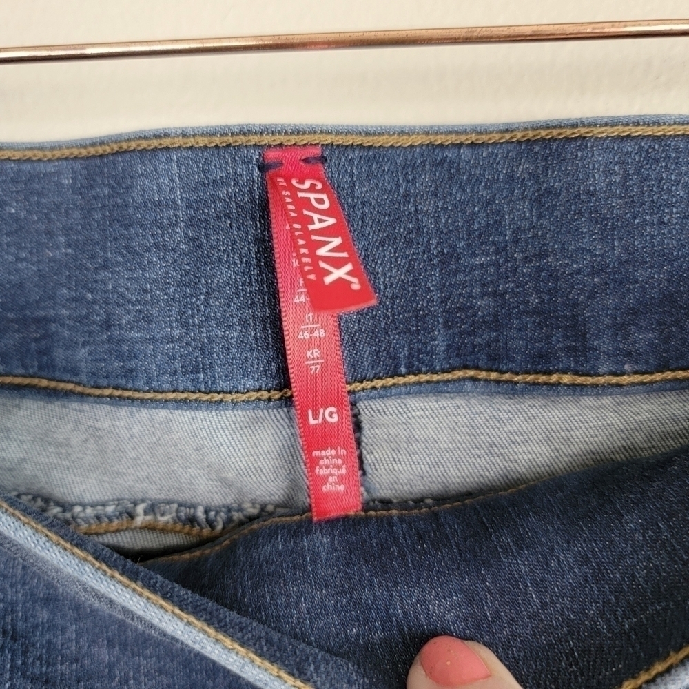 Spanx Pull On High Rise Jegging Distressed Skinny Frayed Step Hem Jeans L - Picture 3 of 12